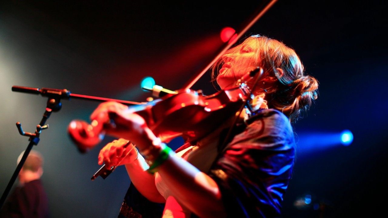Eliza Carthy set for Poole theatre gig