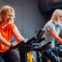 Hip pain cycling scheme wins NHS award